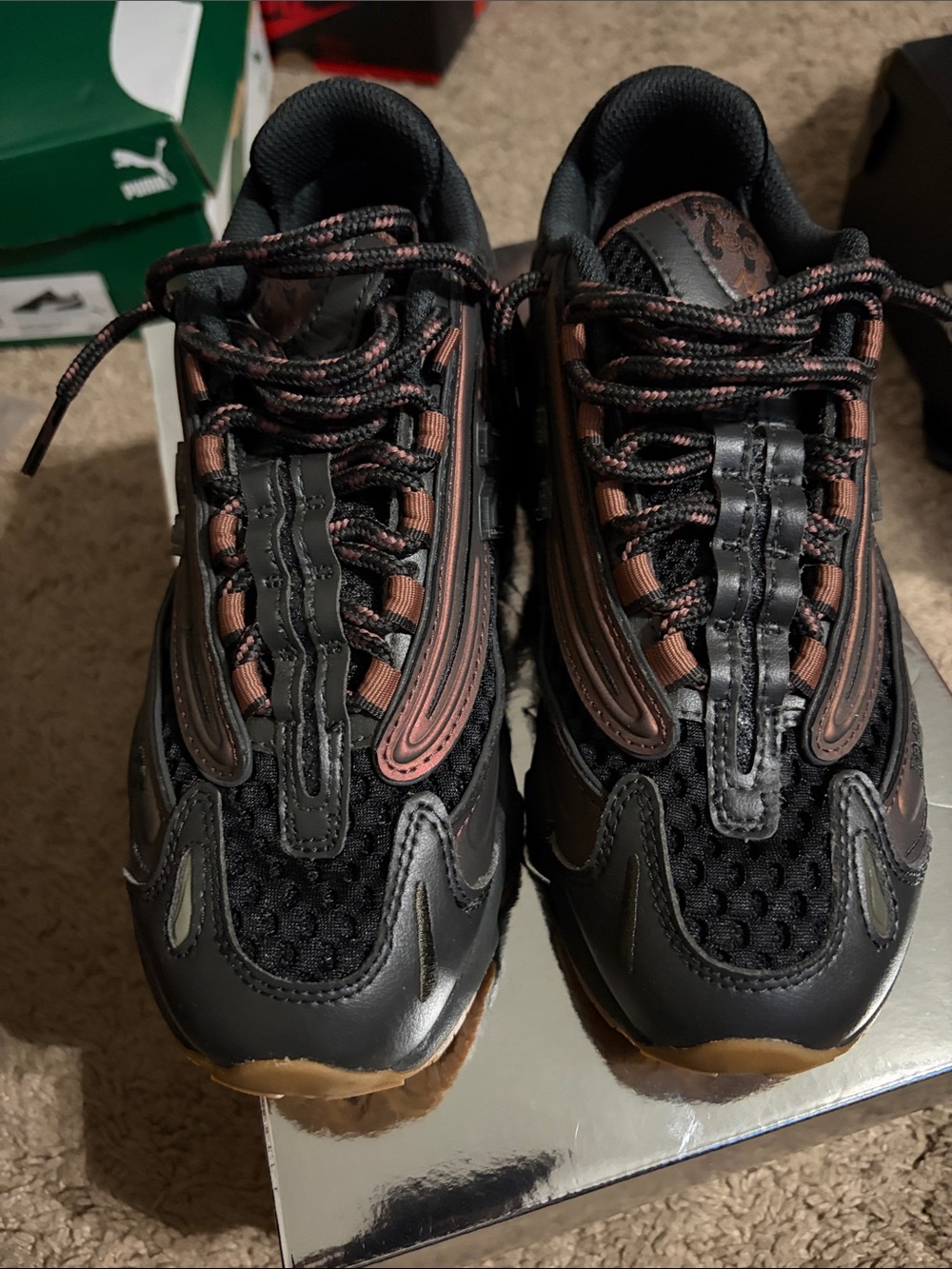 New Balance Men's Black and Brown Sneakers